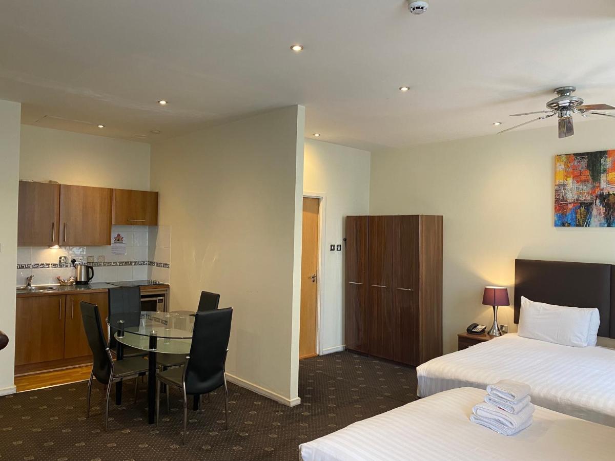Grand Plaza Serviced Apartments Londra Esterno foto