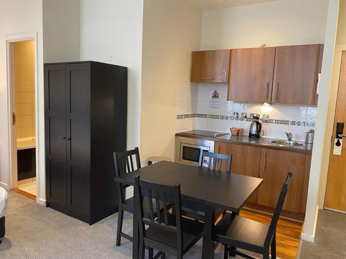 Grand Plaza Serviced Apartments Londra Esterno foto