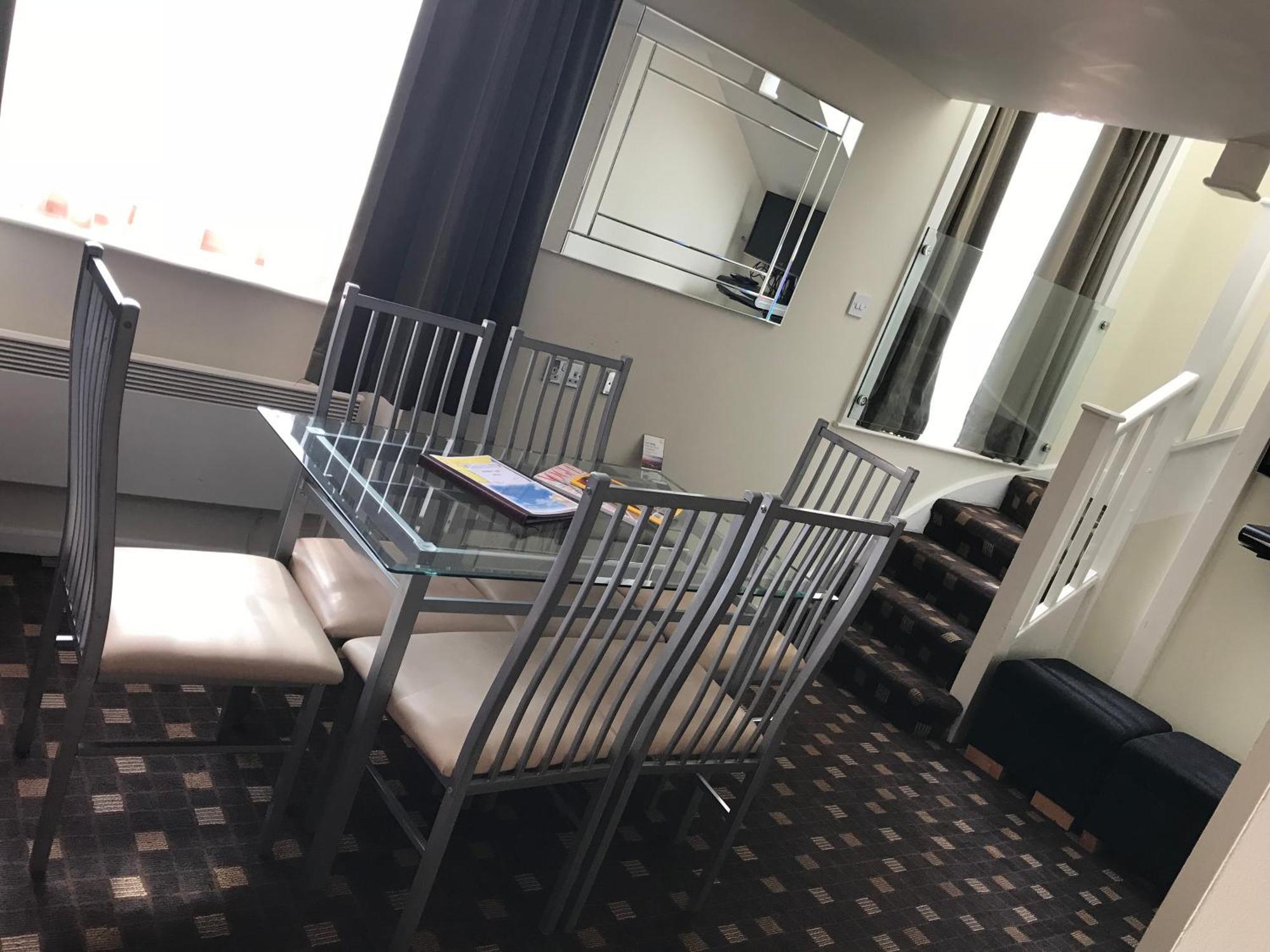 Grand Plaza Serviced Apartments Londra Esterno foto