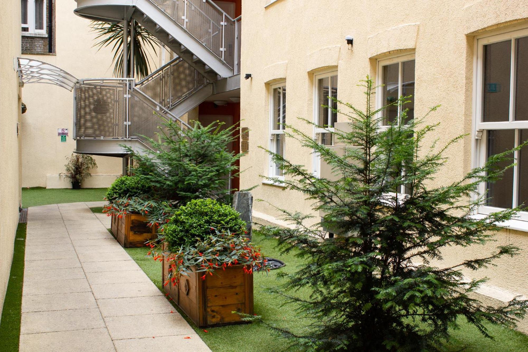 Grand Plaza Serviced Apartments Londra Esterno foto