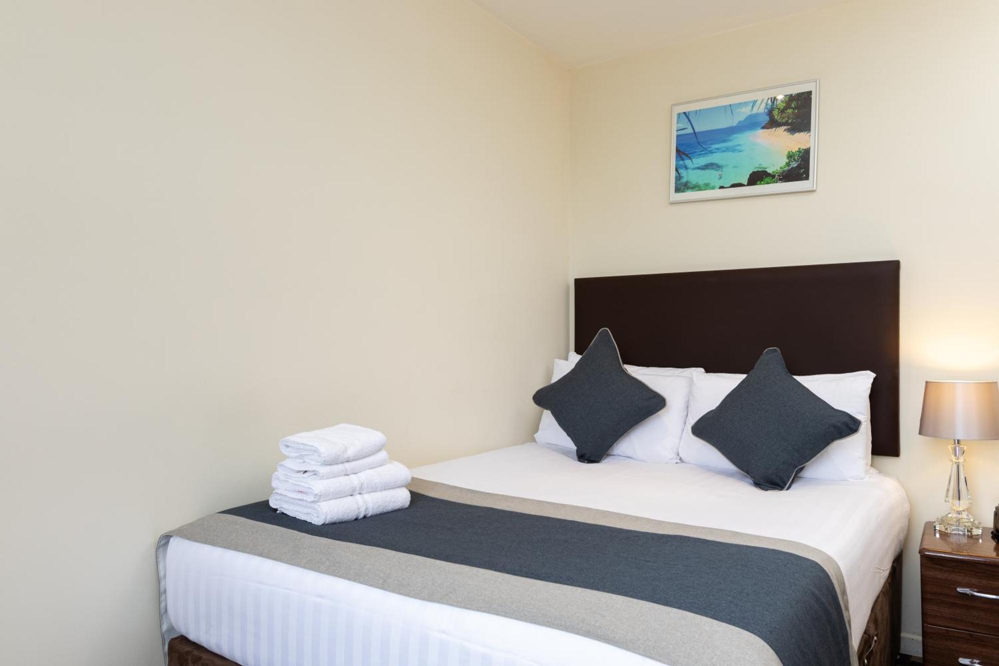 Grand Plaza Serviced Apartments Londra Esterno foto