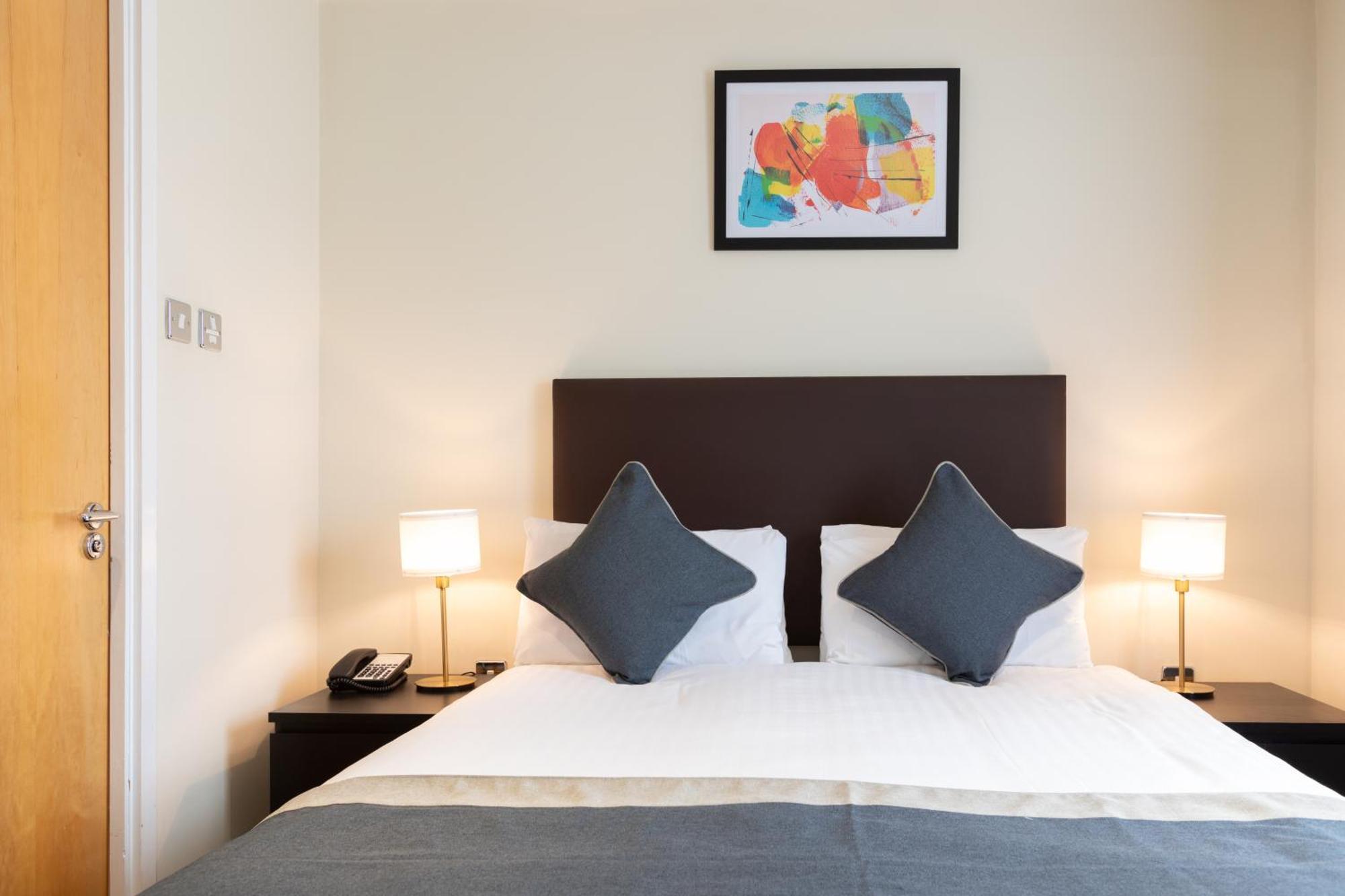 Grand Plaza Serviced Apartments Londra Esterno foto