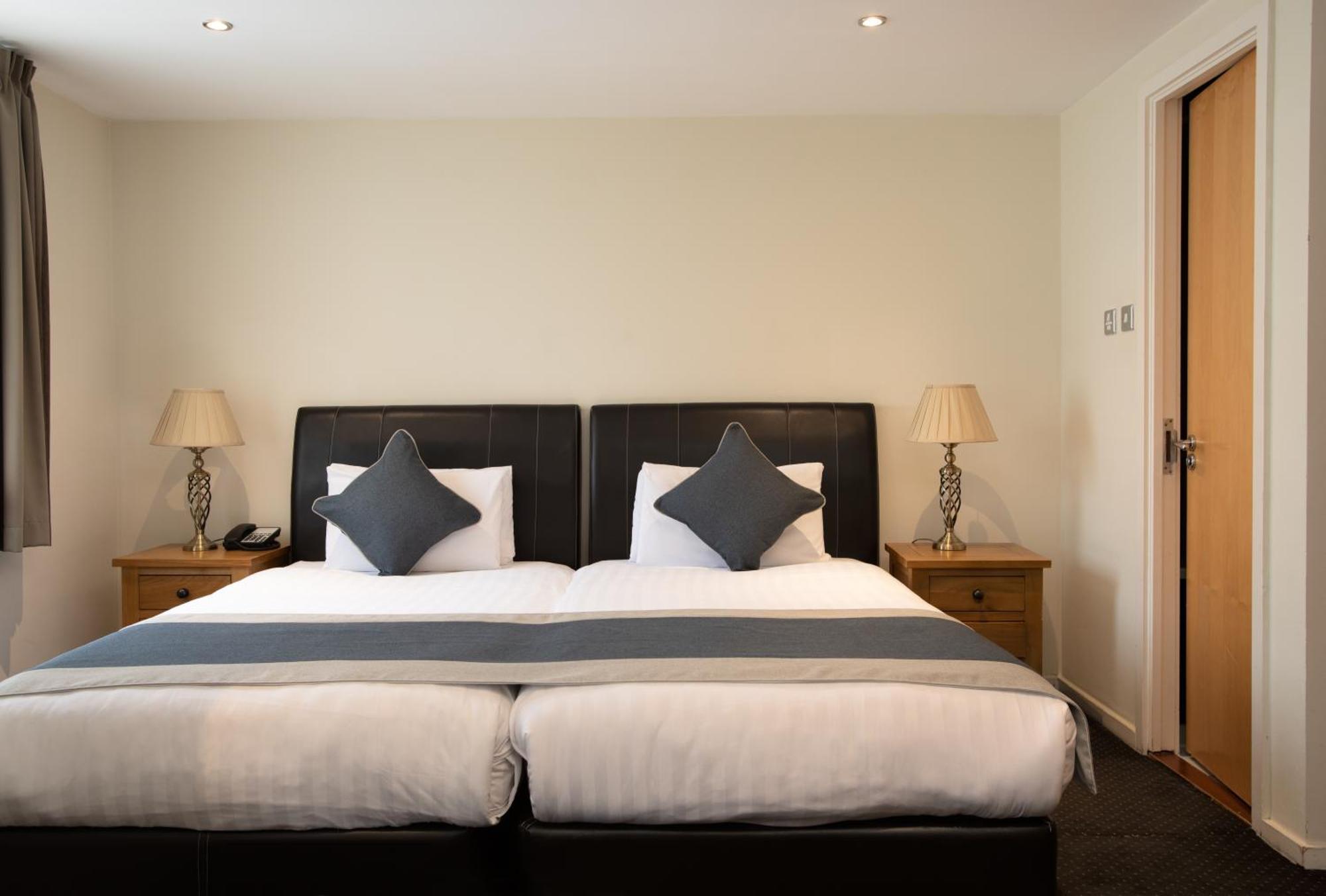 Grand Plaza Serviced Apartments Londra Esterno foto