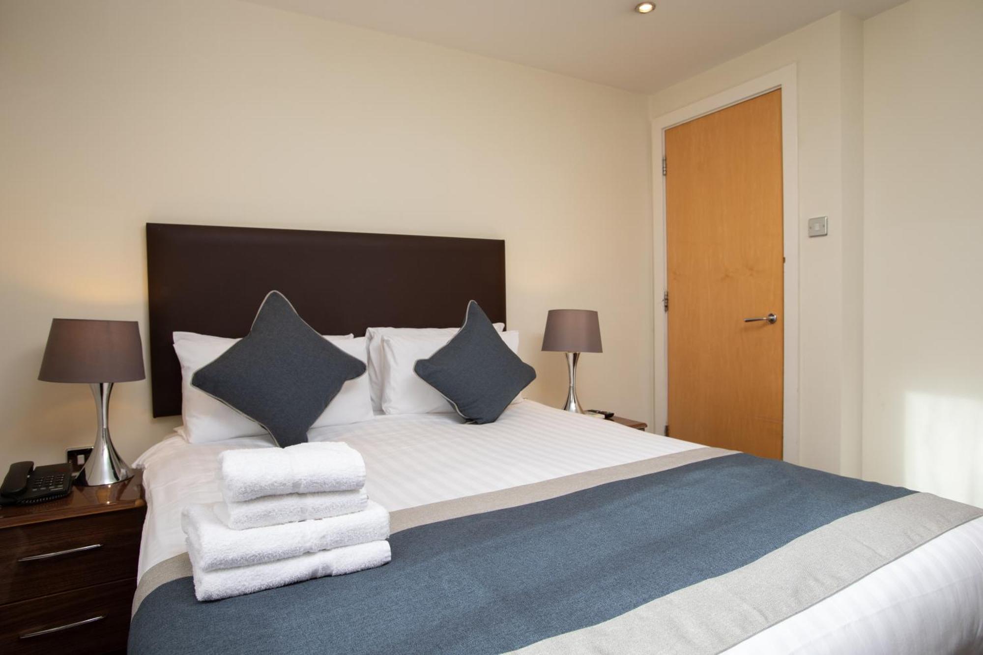 Grand Plaza Serviced Apartments Londra Esterno foto