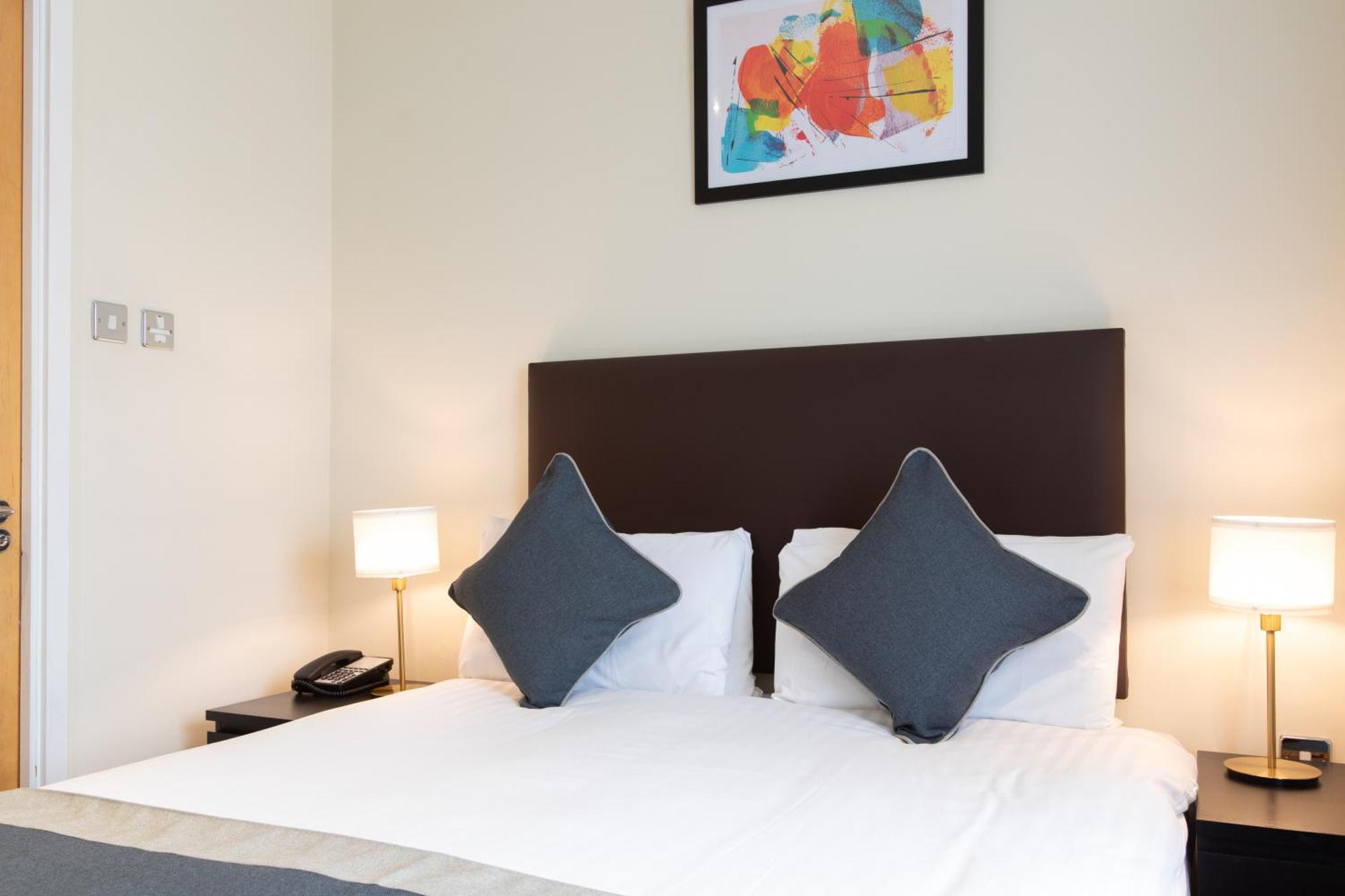 Grand Plaza Serviced Apartments Londra Esterno foto