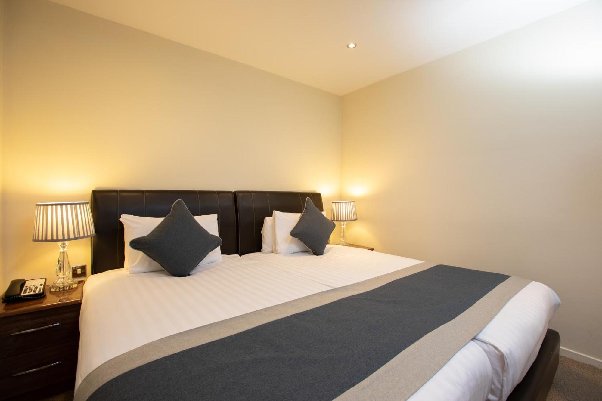 Grand Plaza Serviced Apartments Londra Esterno foto