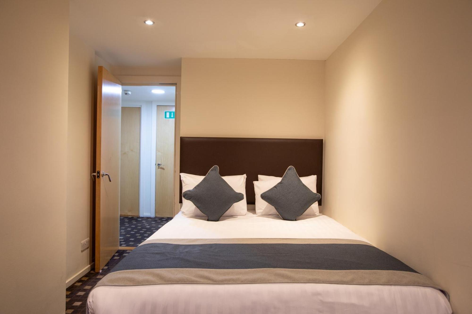 Grand Plaza Serviced Apartments Londra Esterno foto