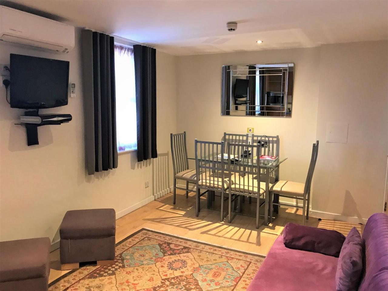 Grand Plaza Serviced Apartments Londra Esterno foto